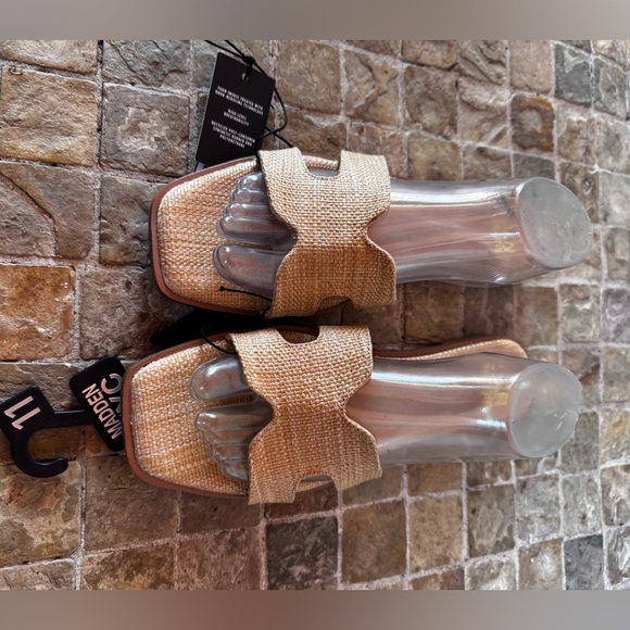 Women's Tan Sandals madden nyc - Picture 5 of 6